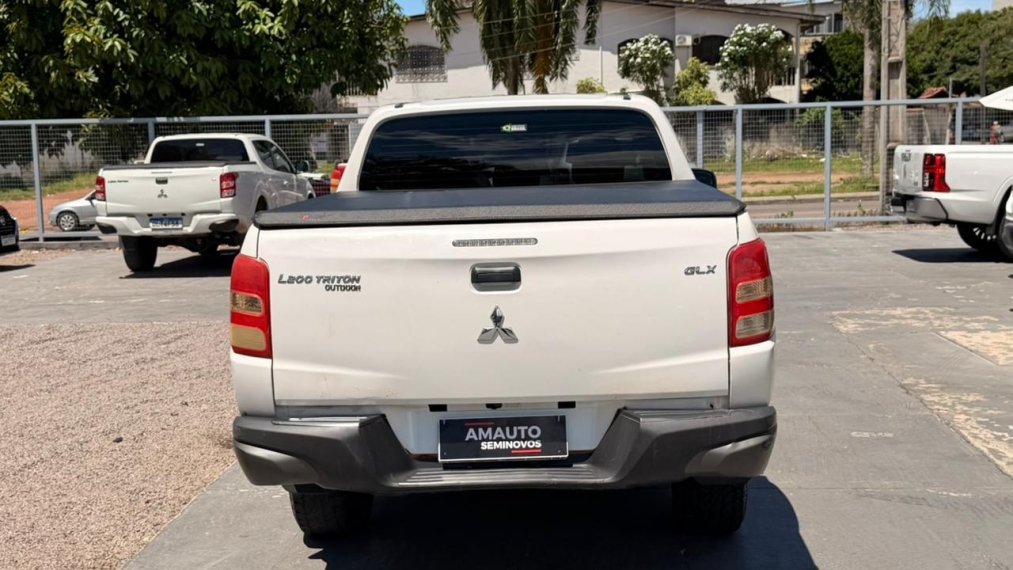 mitsubishi l200 triton 2.4 16v turbo diesel outdoor glx cd 4x4 manual 4p 20221
