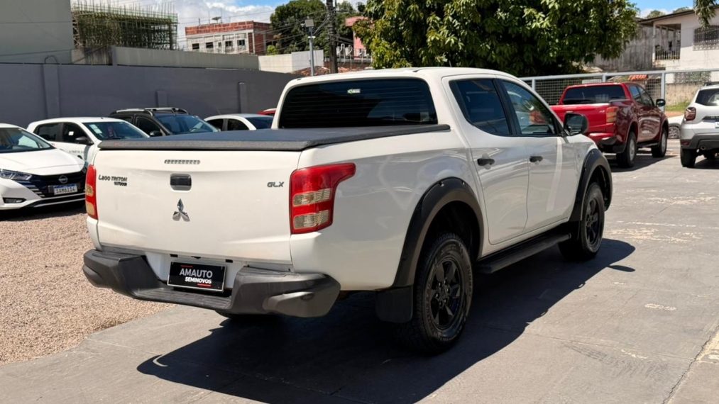 mitsubishi l200 triton 2.4 16v turbo diesel outdoor glx cd 4x4 manual 4p 20222