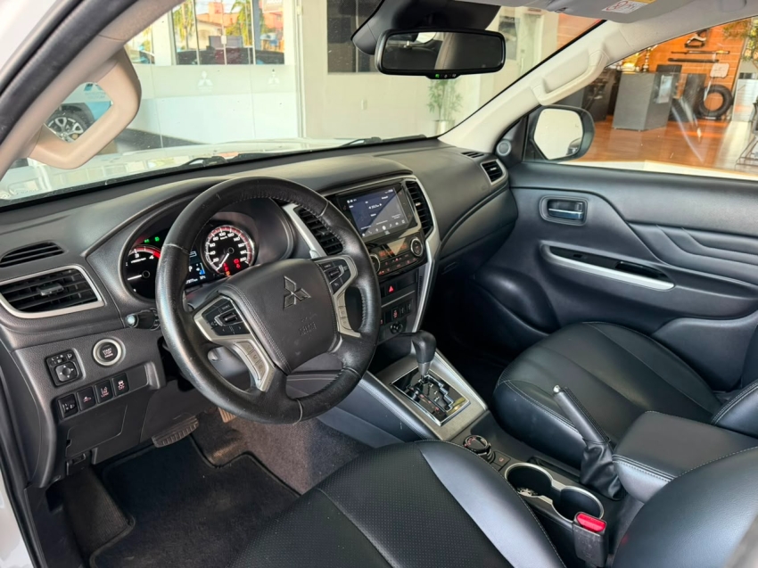 mitsubishi triton 2.4 biturbo diesel cd hpe-s 4x4 automatico 4p 20257