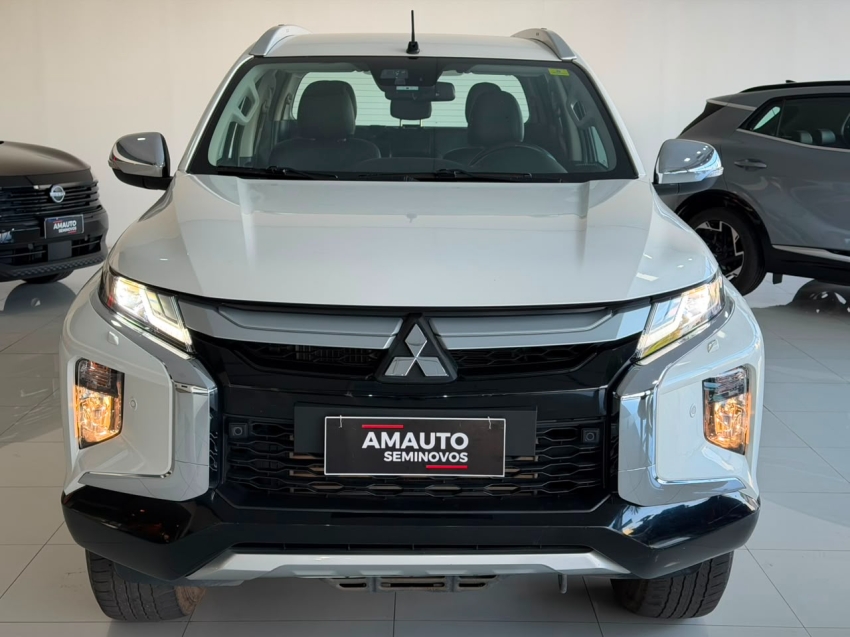 mitsubishi triton 2.4 biturbo diesel cd hpe-s 4x4 automatico 4p 20251