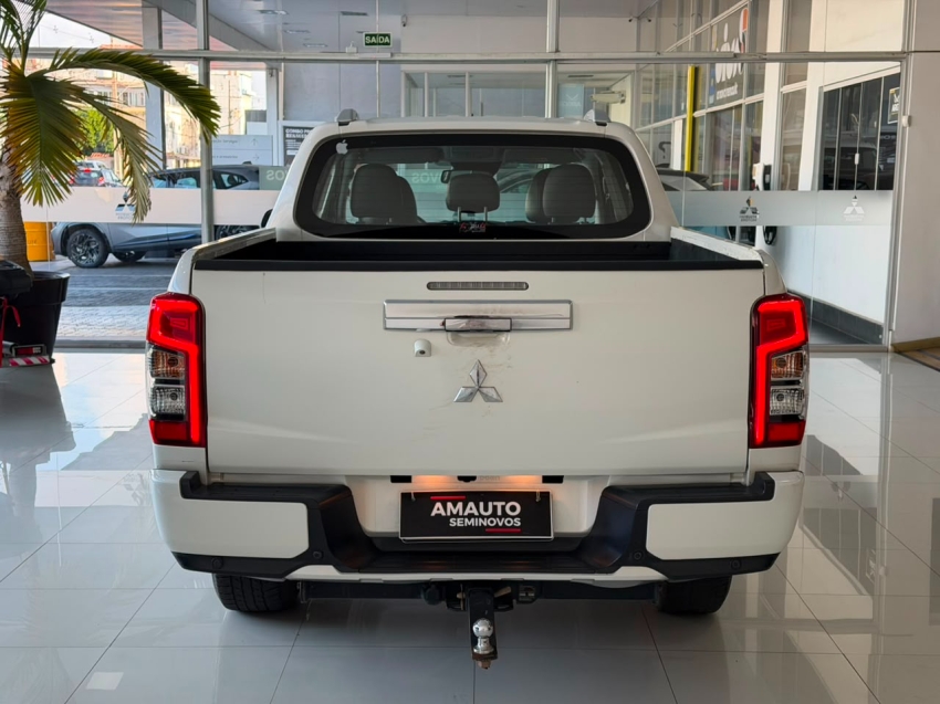 mitsubishi triton 2.4 biturbo diesel cd hpe-s 4x4 automatico 4p 20253