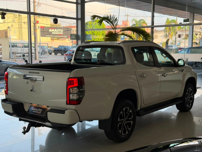 mitsubishi triton 2.4 biturbo diesel cd hpe-s 4x4 automatico 4p 20255