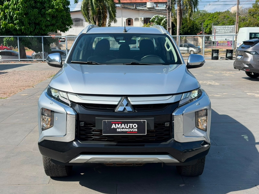 mitsubishi triton 2.4 biturbo diesel hpe-s 4x4 automatico 4p 2024