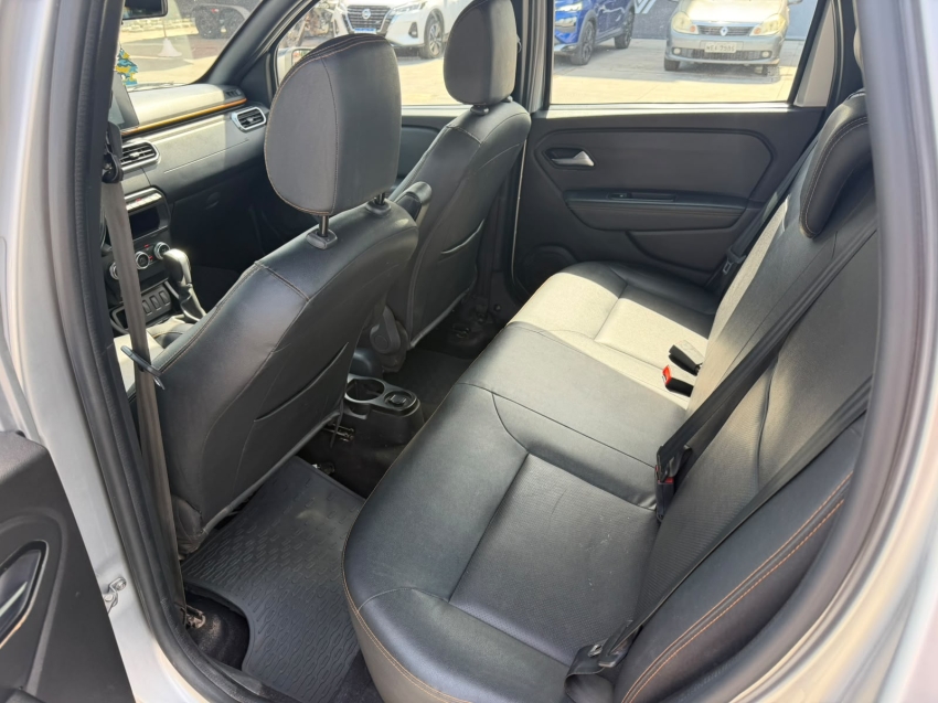 renault oroch 1.3 tce flex outsider x-tronic 4p automatico 20257