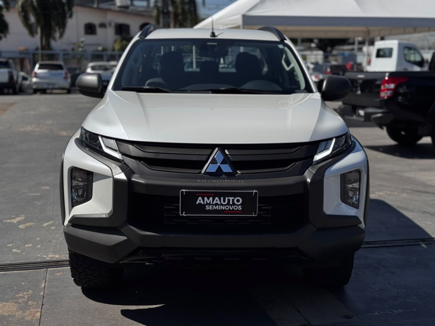 mitsubishi l200 triton 2.4 turbo diesel 4x4 at sport outdoor 4p automatico 20250