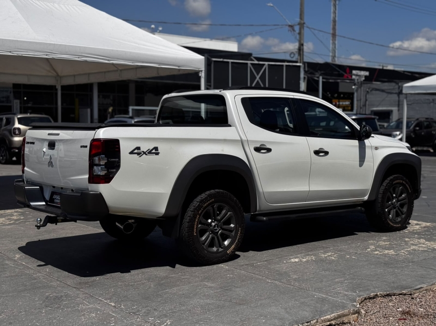 mitsubishi l200 triton 2.4 turbo diesel 4x4 at sport outdoor 4p automatico 20254