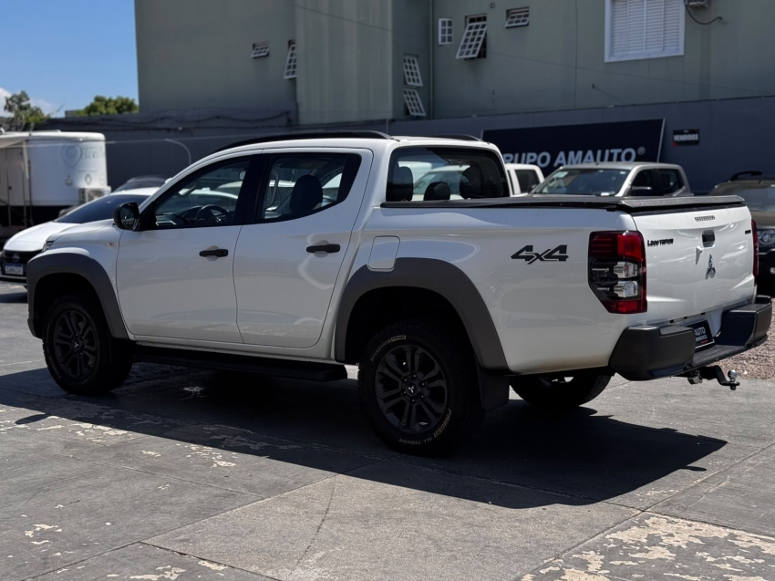 mitsubishi l200 triton 2.4 turbo diesel 4x4 at sport outdoor 4p automatico 20255