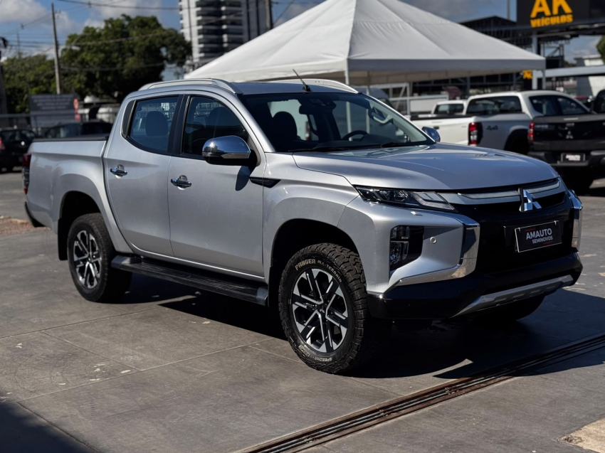 mitsubishi l200 triton 2.4 16v turbo diesel sport hpe-s cd 4p 4x4 automatico 20241