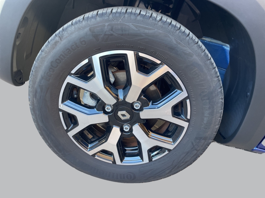 kwid outsider 1.0 manual flex