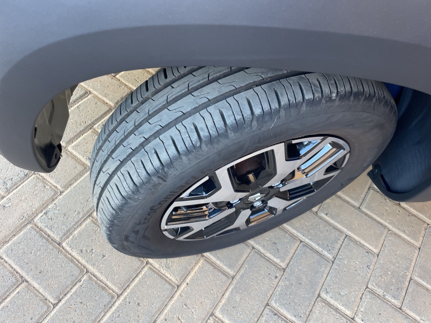 kwid outsider 1.0 manual flex