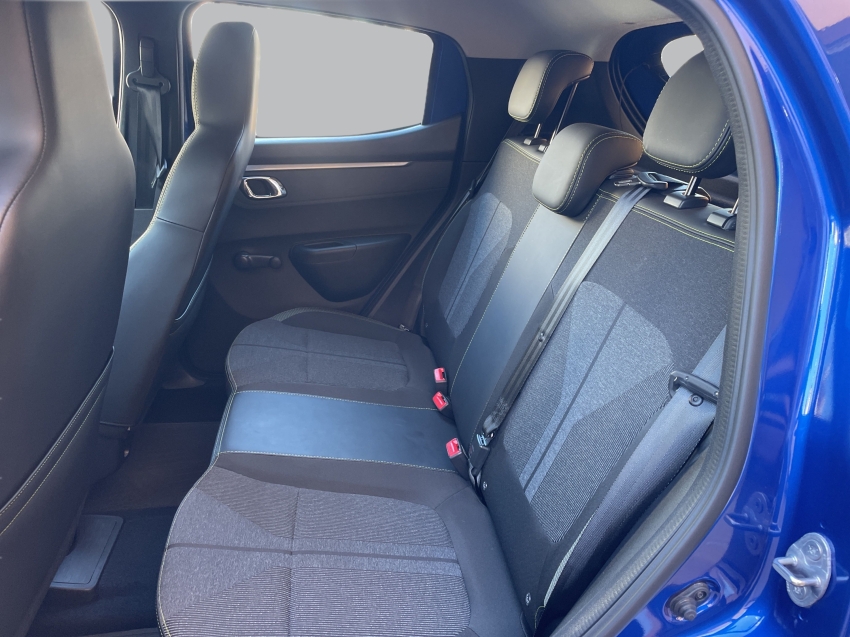 kwid outsider 1.0 manual flex