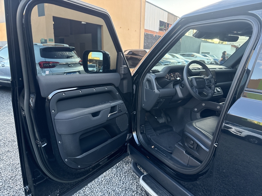 defender 3.0 d300 t diesel mhev 110 x-dynamic hse awd