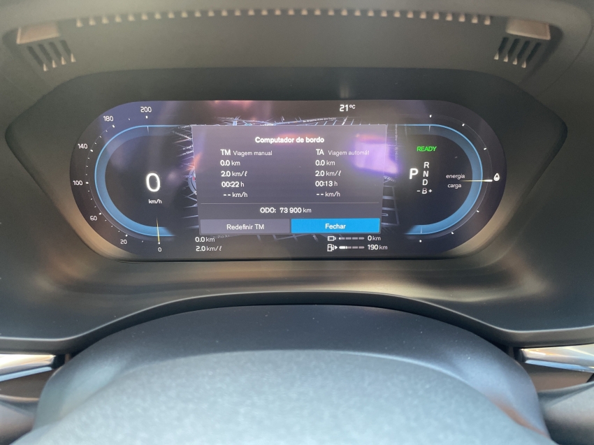 xc60 2.0 t8 recharge ultimate dark awd geartronic