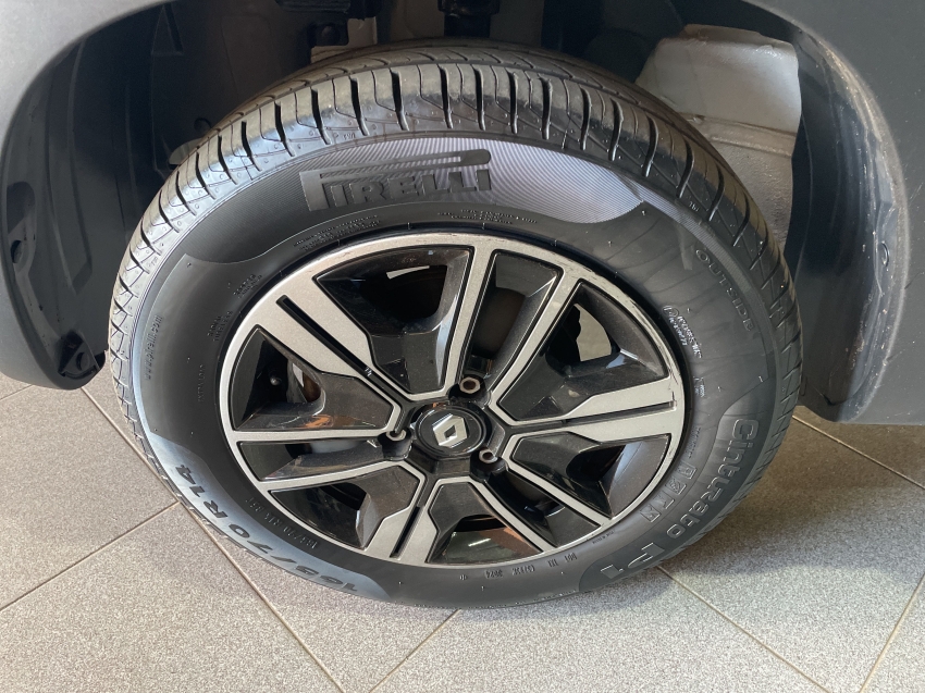 kwid 1.0 12v sce flex intense manual