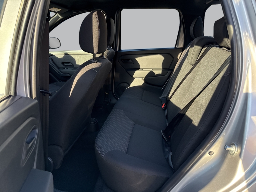 oroch 1.6 16v sce flex intense manual
