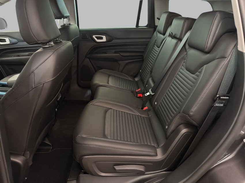 commander 1.3 t270 turbo flex longitude at6
