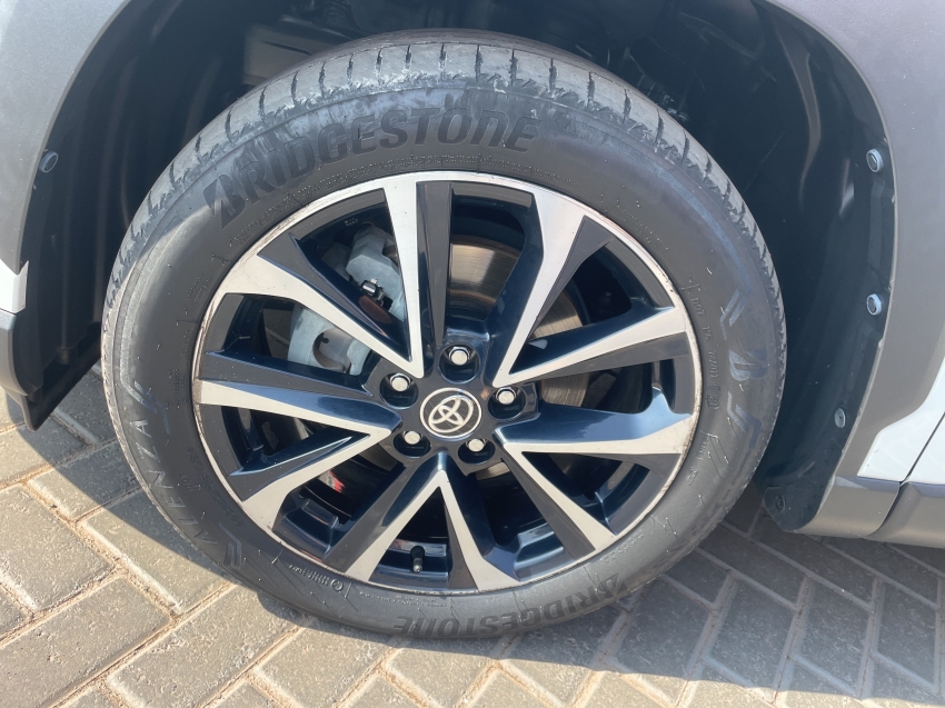 corolla cross 1.8 vvt-i hybrid flex xrx cvt
