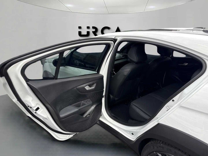 fastback impetus 200 t. aut (hibrido)11