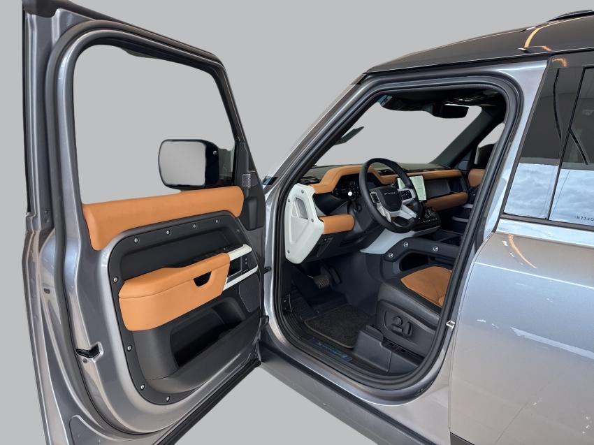 3.0 d300 turbo diesel mhev r-dynamic hse11