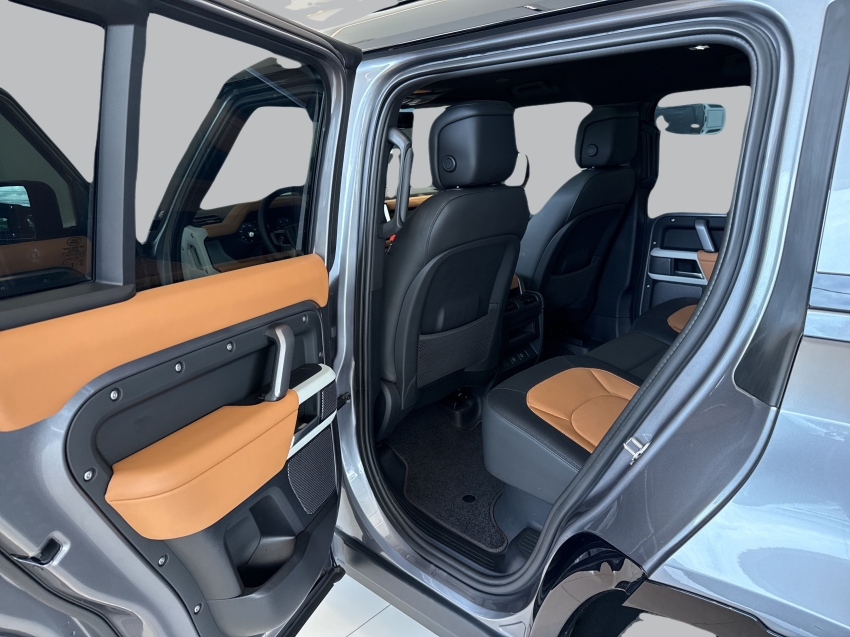 3.0 d300 turbo diesel mhev r-dynamic hse14