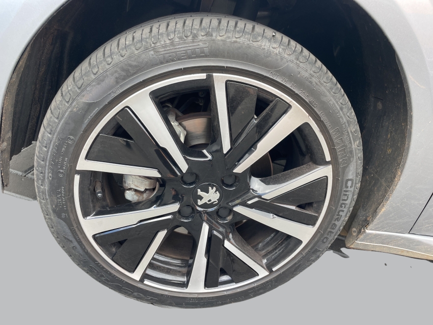 208 1.0 turbo 200 flex style cvt8