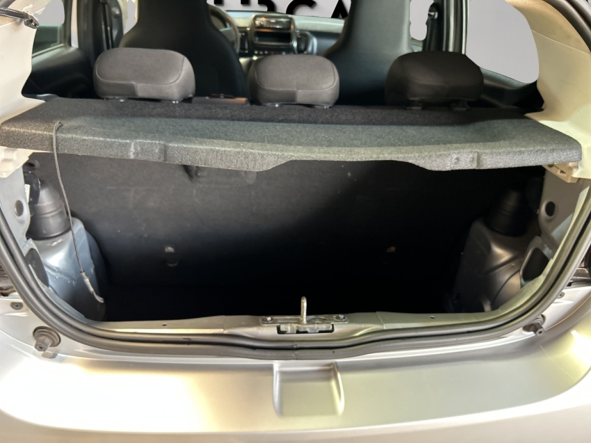 fiat mobi 1.0 evo flex like. manual 4p 202313