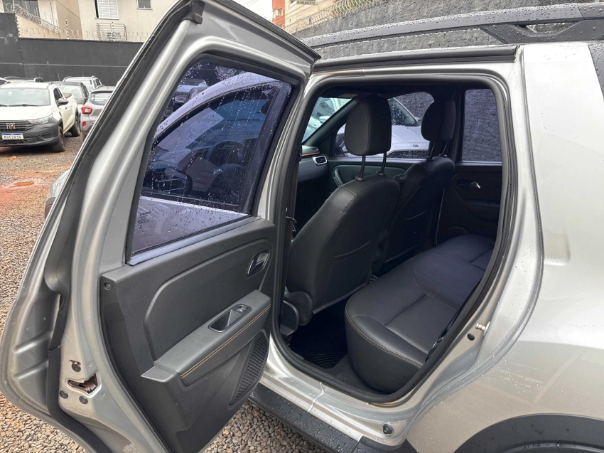 oroch 1.3 tce flex outsider x-tronic11