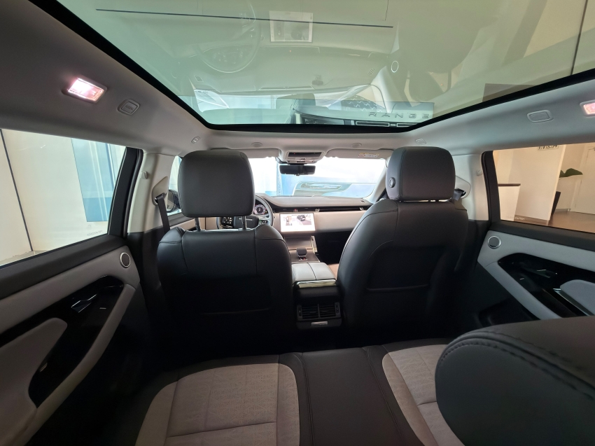 range rover evoque 2.0 p250 r-dynamic hse awd8