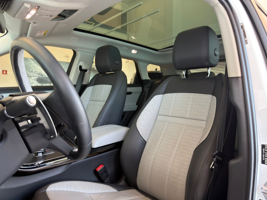 range rover evoque 2.0 p250 r-dynamic hse awd6