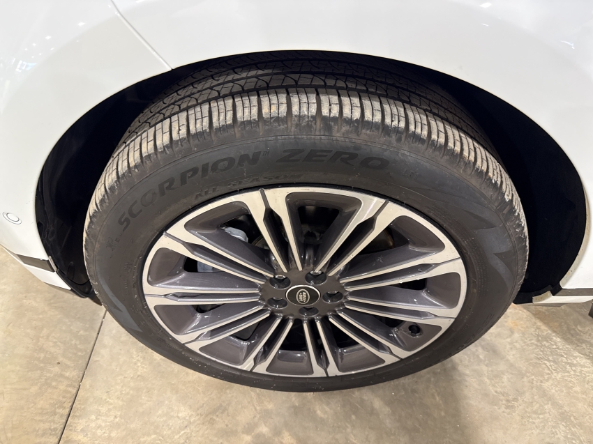 range rover evoque 2.0 p250 r-dynamic hse awd10