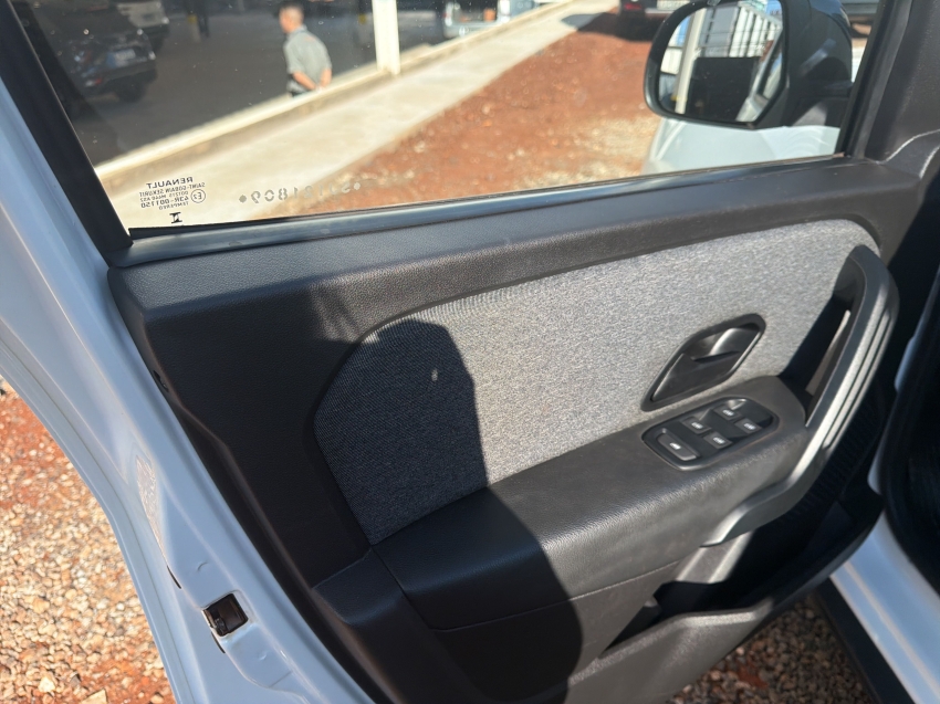 oroch 1.6 16v sce flex intense manual7