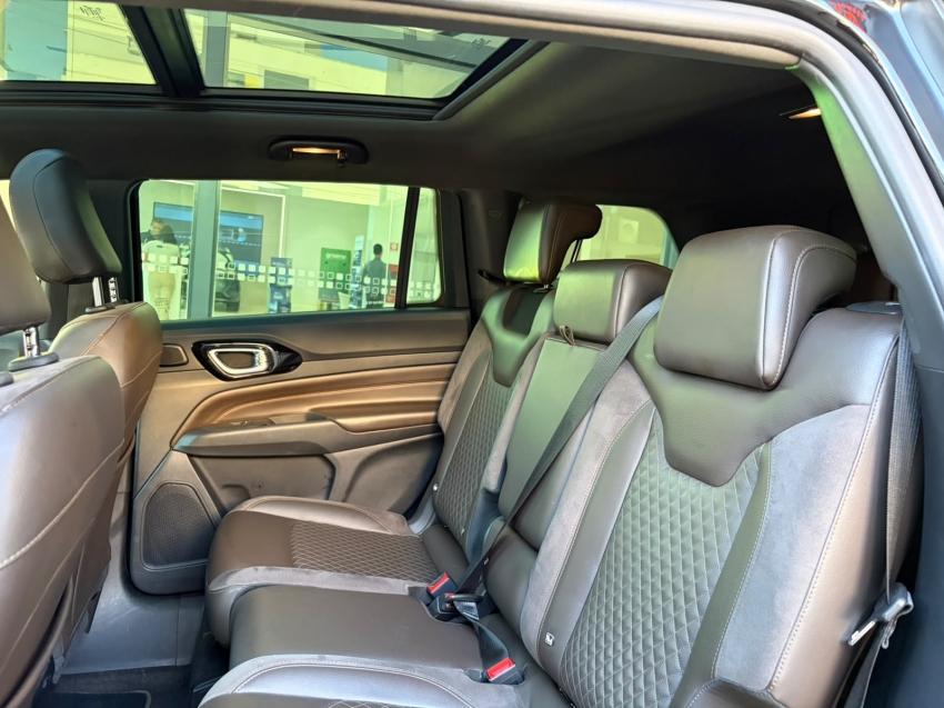 Commander 2.0 Td380 Turbo Diesel Overland At9 13