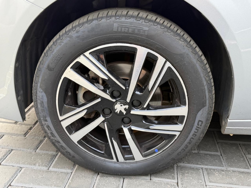 208 1.0 turbo 200 flex allure cvt8