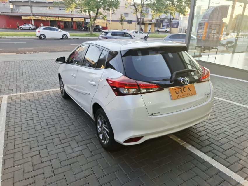 Yaris 1.5 16V Flex Xs Connect Multidrive 4