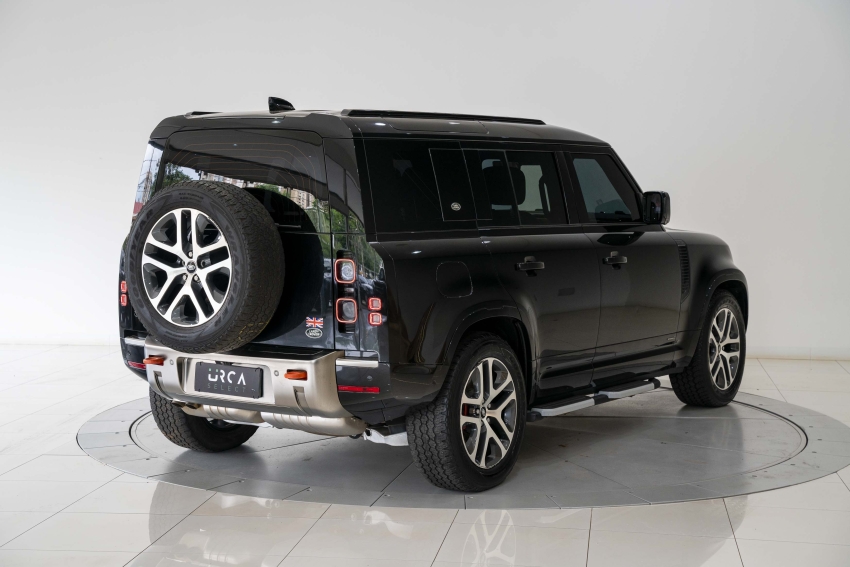 Defender 3.0 D300 Turbo Diesel Mhev 110 X Awd Auto 6