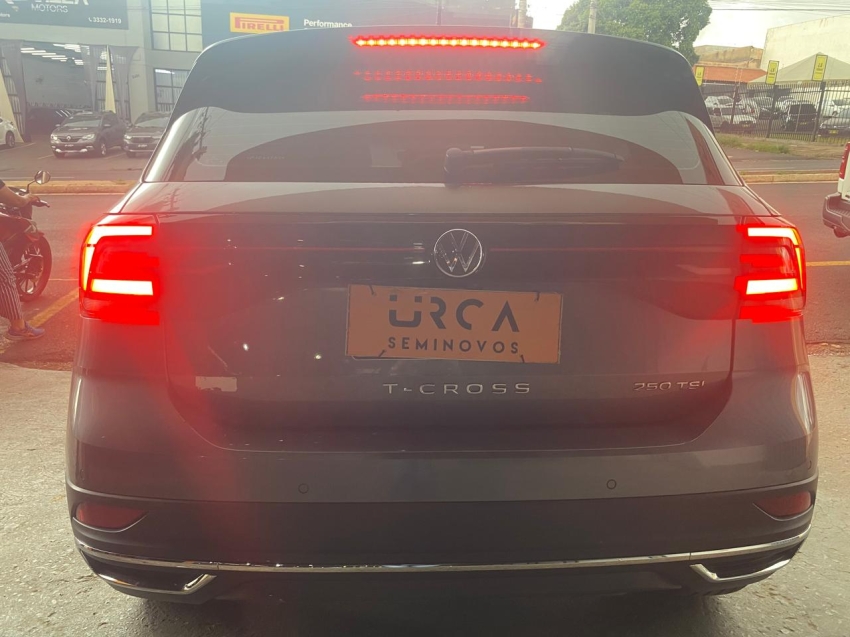 T-CROSS 1.4 250 TSI TOTAL FLEX HIGHLINE AUTOMATICO4