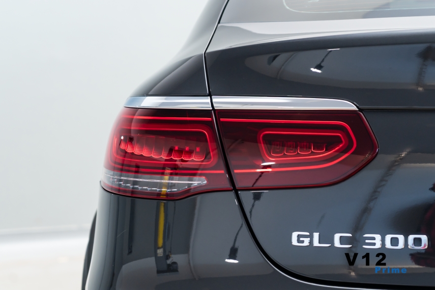 mercedes-benz glc 300 2.0 cgi gasolina coupe amg line 4matic 9g-tronic 4p automatico 2023