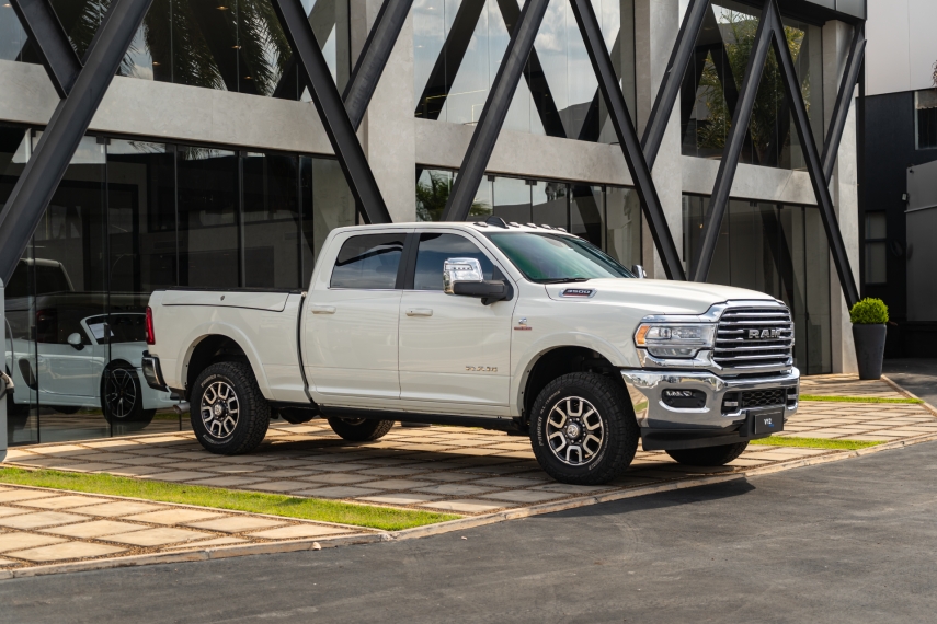 ram 3500 6.7 i6 turbo diesel limited longhorn cd 4x4 automatico 4p 2023