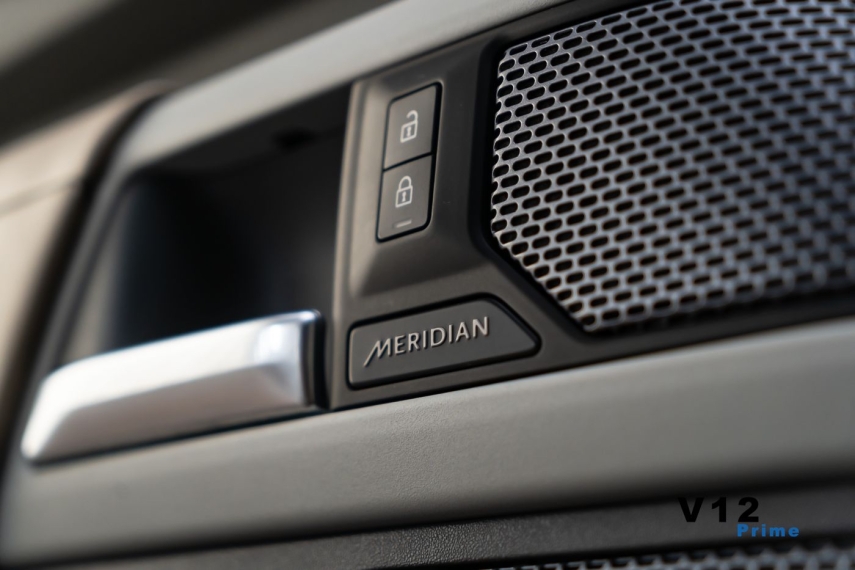 land rover defender 2.0 p300 gasolina 110 hse awd automatico21