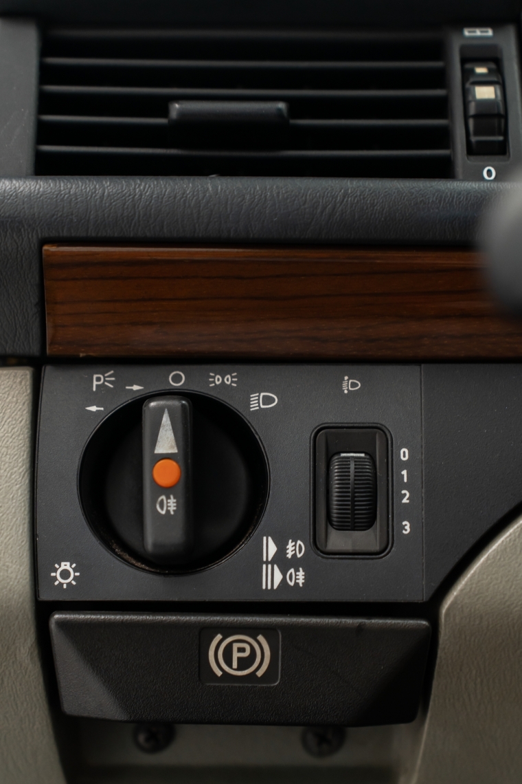 mercedes-benz 230 e 2.3 8v gasolina 4p automatico10