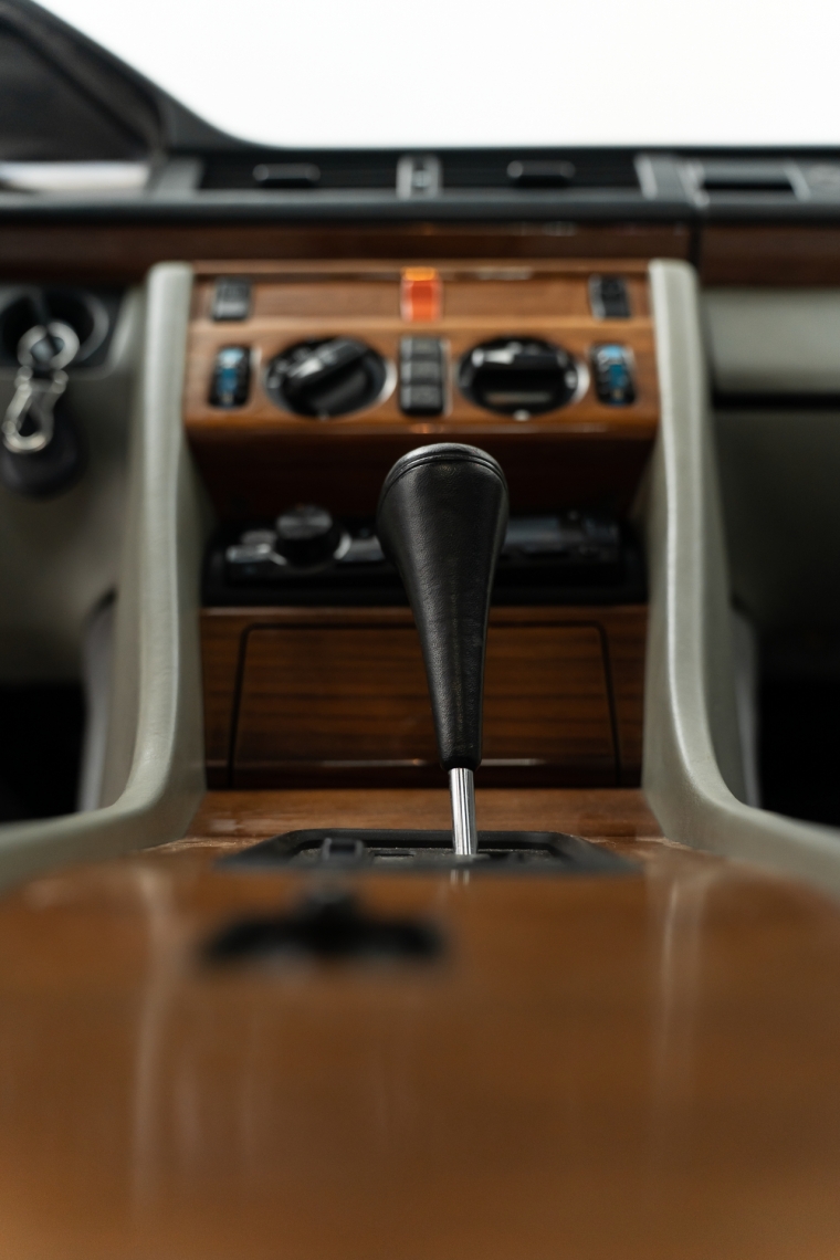 mercedes-benz 230 e 2.3 8v gasolina 4p automatico14