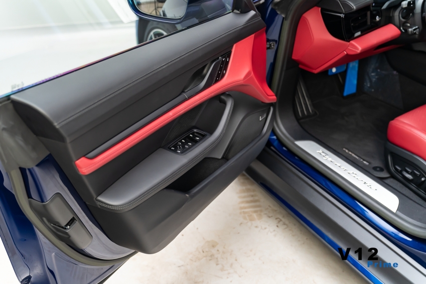 porsche taycan turbo eletrico27