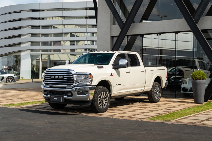 ram 3500 6.7 i6 turbo diesel limited longhorn cd 4x4 automatico 4p 2023