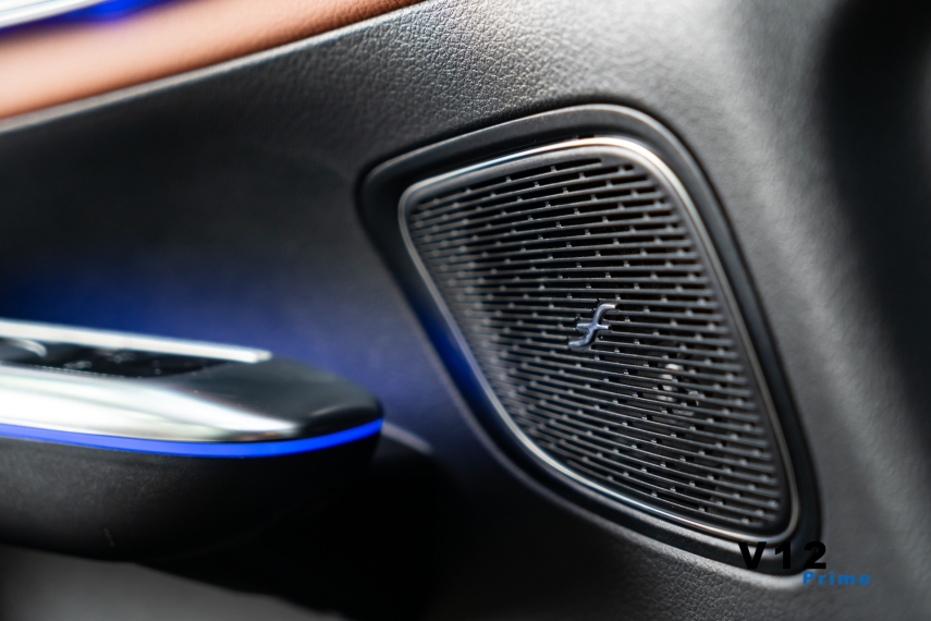 mercedes-benz glc 300 2.0 mhev amg line 4matic 9g-tronic hibrido 4p automatico 202520