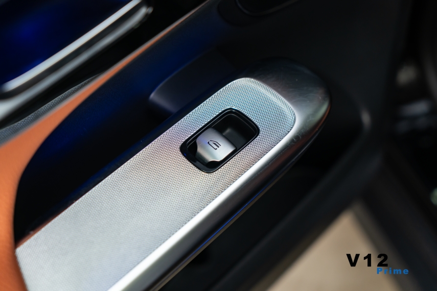 mercedes-benz glc 300 2.0 mhev amg line 4matic 9g-tronic hibrido 4p automatico 202522