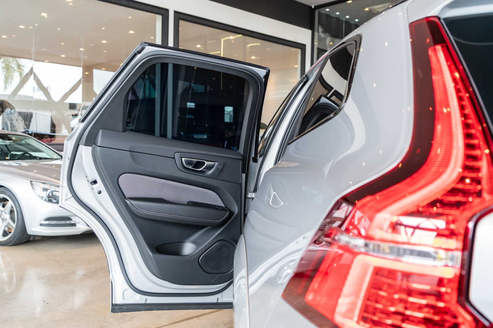 volvo xc60 2.0 t8 recharge polestar engineered awd geartronic hibrido 4p automatico 202417