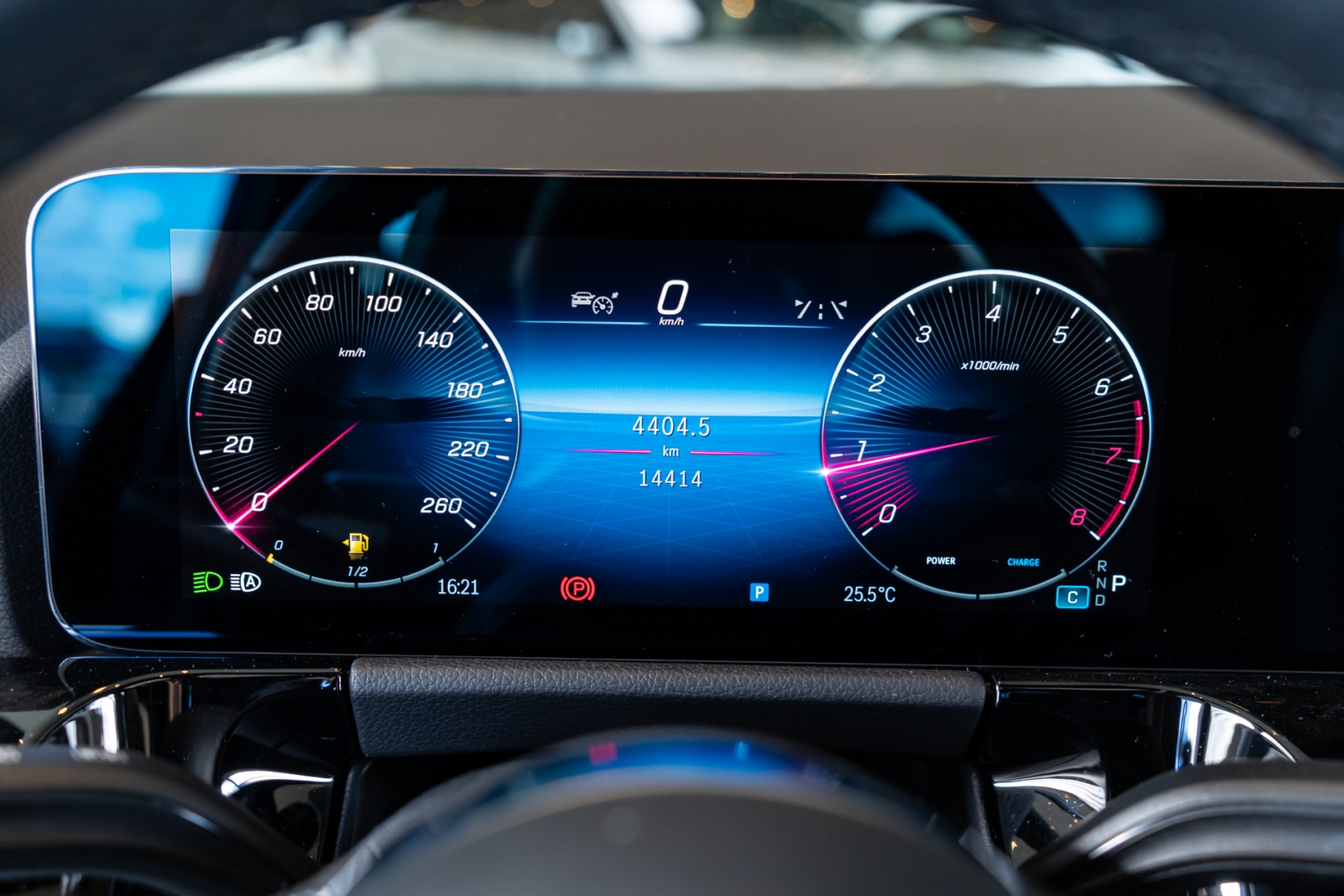 mercedes-benz gla 200 1.3 mhev progressive 7g-dct hibrido 4p automatico 202510