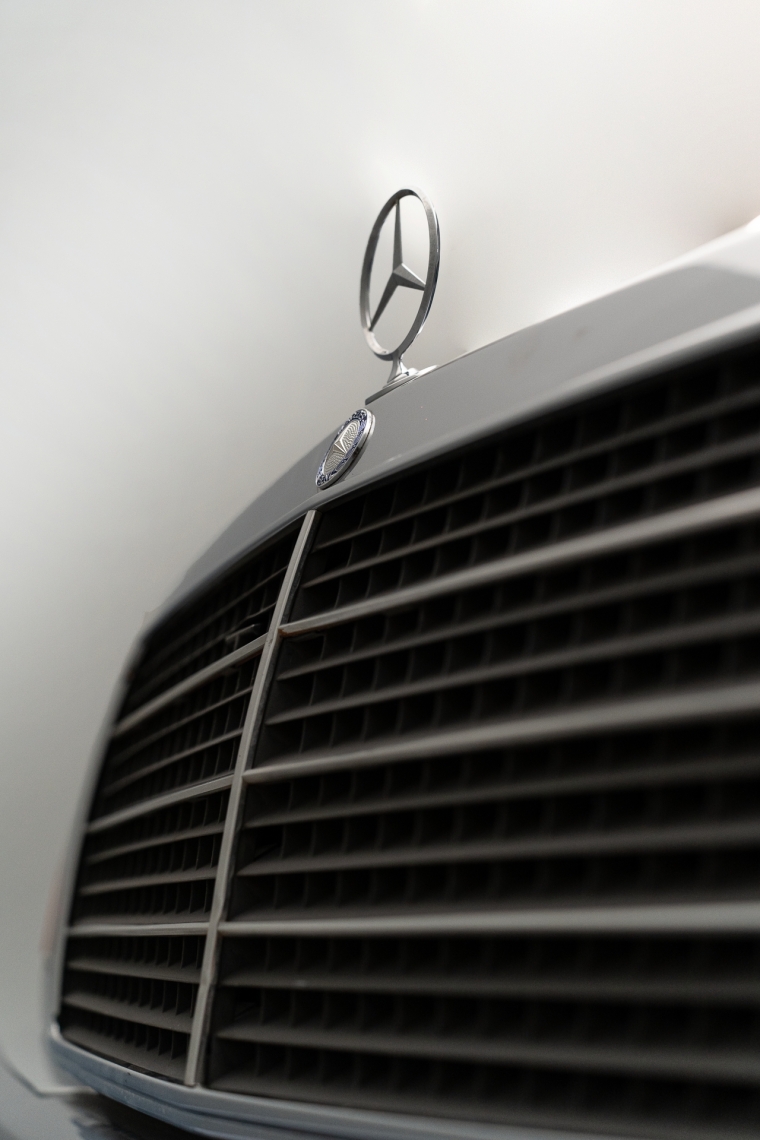 mercedes-benz 230 e 2.3 8v gasolina 4p automatico21