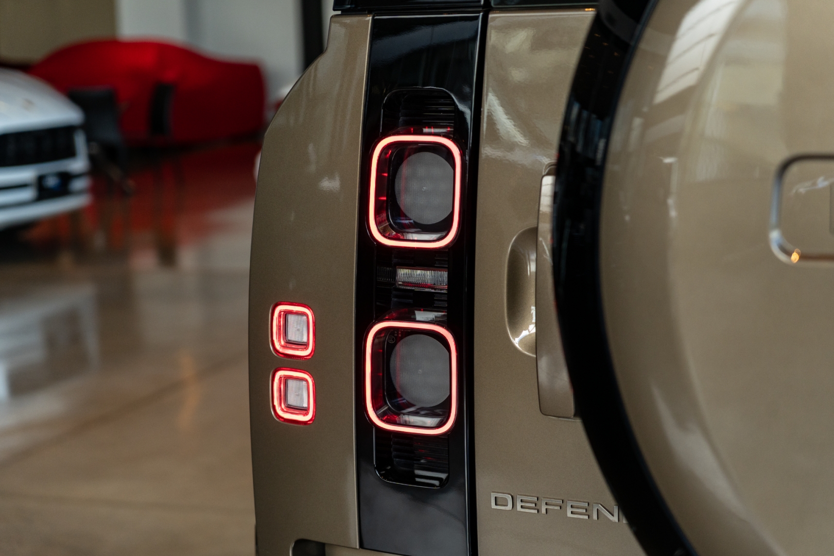 land rover defender 3.0 d300 turbo diesel mhev 110 x awd automatico hibrido 4p 202418