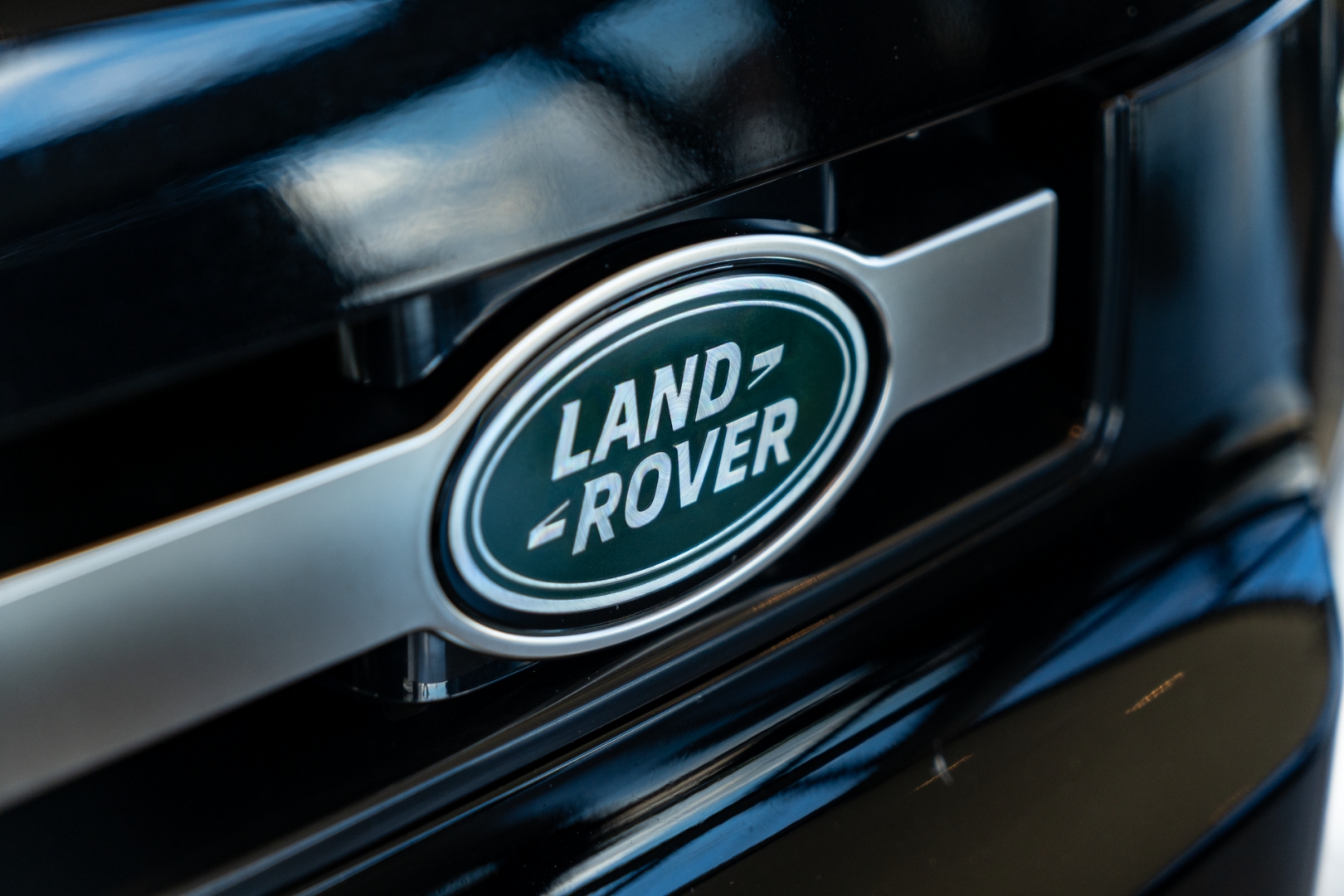 land rover defender 3.0 d300 turbo diesel mhev 110 x awd automatico hibrido 4p 202421